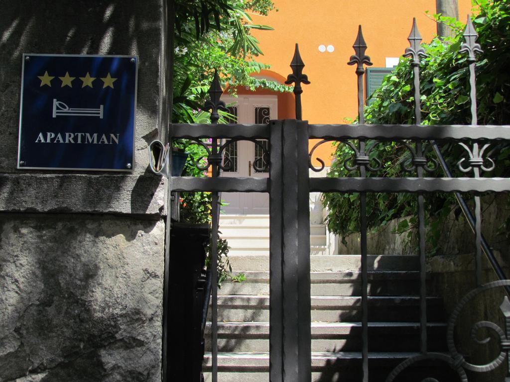 Apartment Bacvice Holiday With Free Parking Split Exteriér fotografie